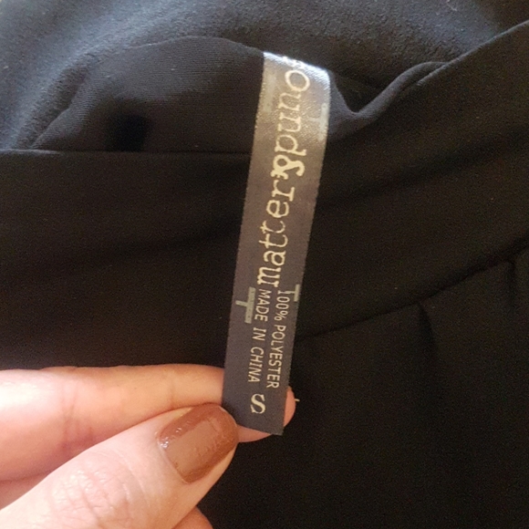 3/$20 Black flowy skirt - Picture 3 of 3